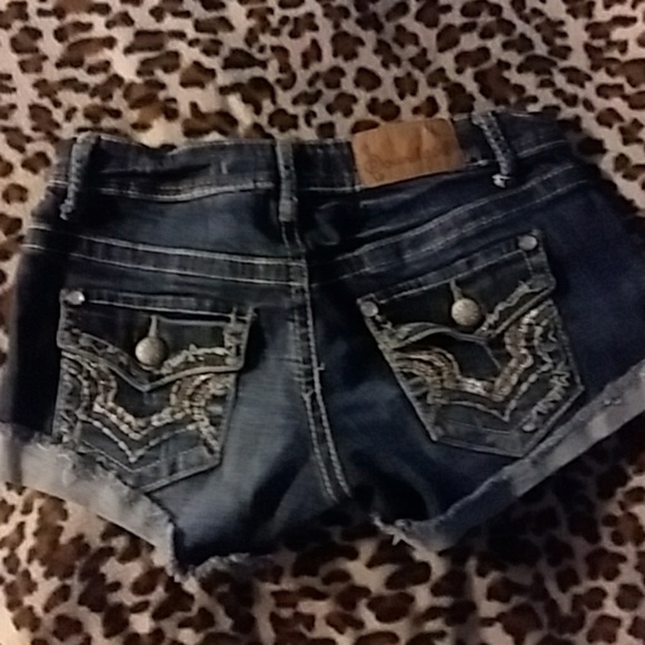 Blue jean shorts - Picture 3 of 4
